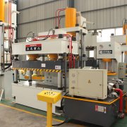 200噸雙缸三梁四柱大臺面彩石金屬瓦液壓機 200T雙缸三梁四柱大臺面彩石金屬瓦液壓機